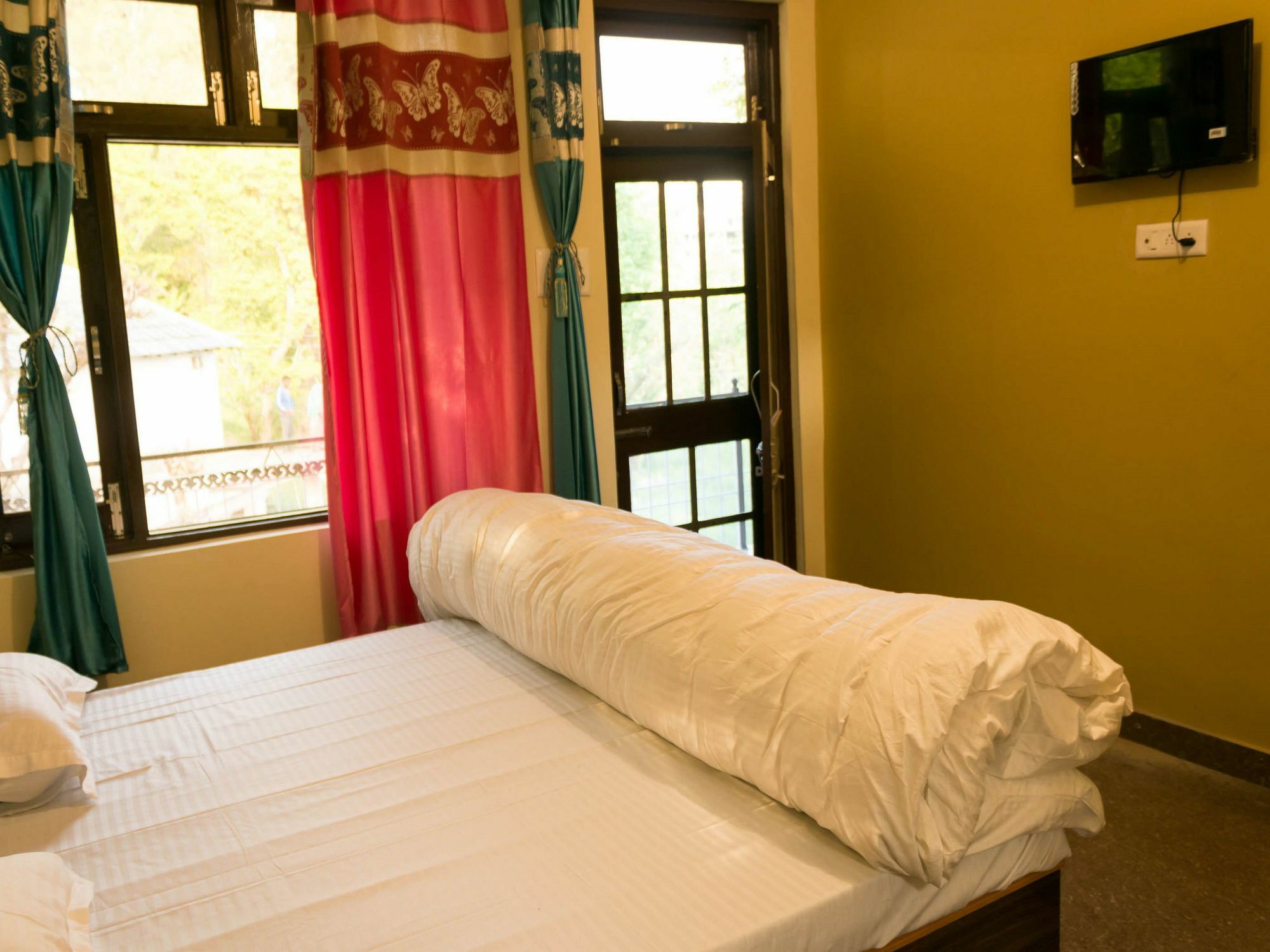 Oyo Home 13409 Cozy Stay Dharamshala Ngoại thất bức ảnh